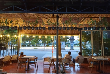 Không gian Cha La Coffee